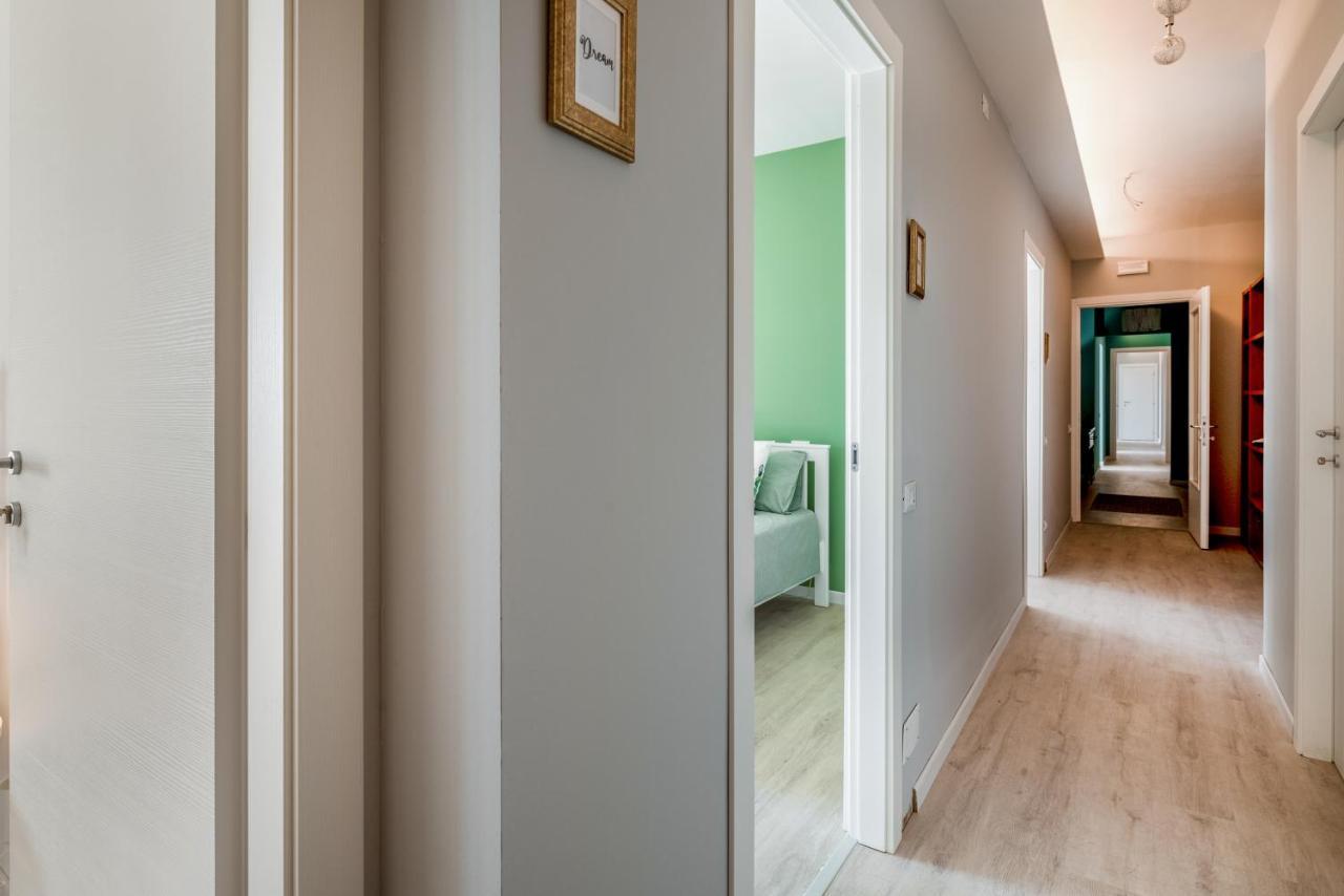 Family & Friends Rooms With Shared Bathroom Padova Eksteriør bilde